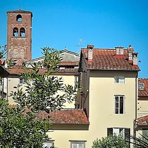 https://la-butterfly-apartment.it-tuscanyhotel.com